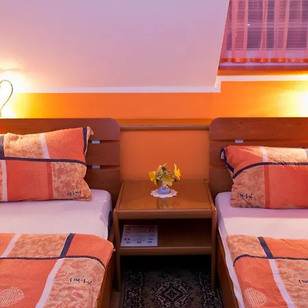 Jug Guest house 3*