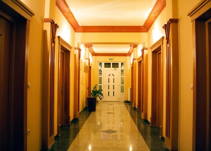 Jug Πανσιόν Blato