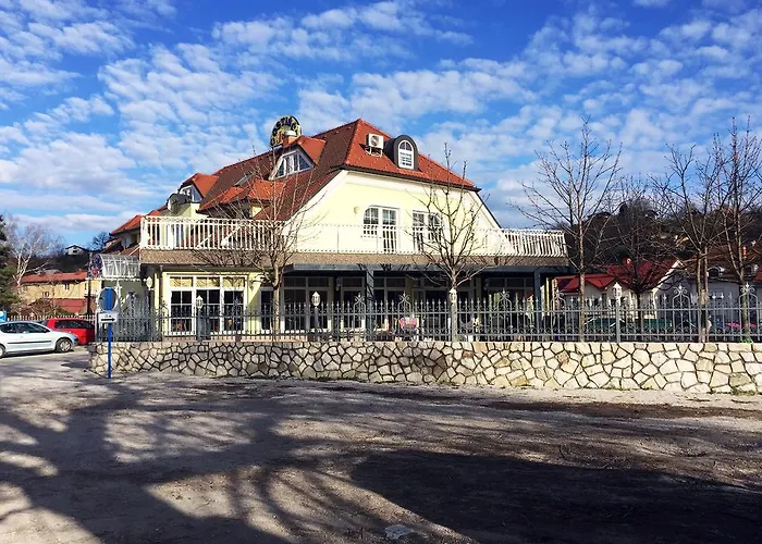 Πανσιόν Jug 3*